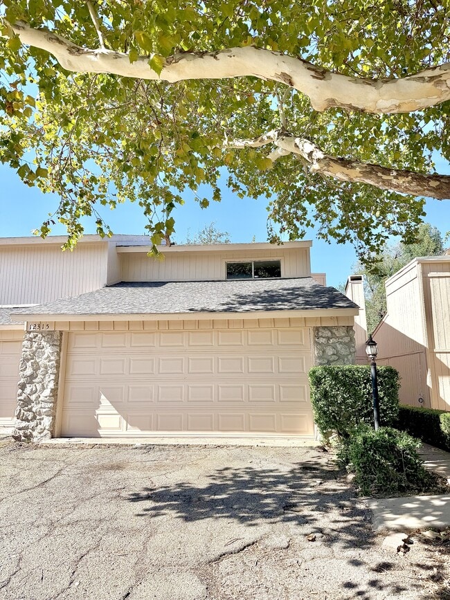 Photo - 12315 Cedar Springs Ln House