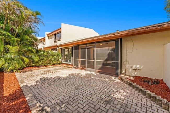 Foto del edificio - 7688 SW 105th Pl