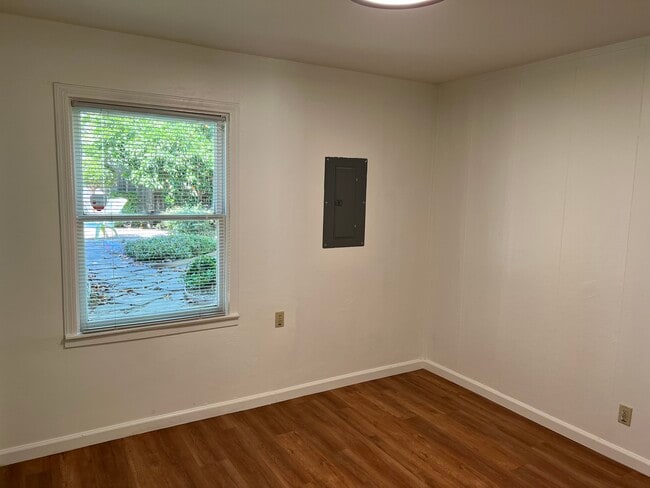 Living Room - 4035 V St