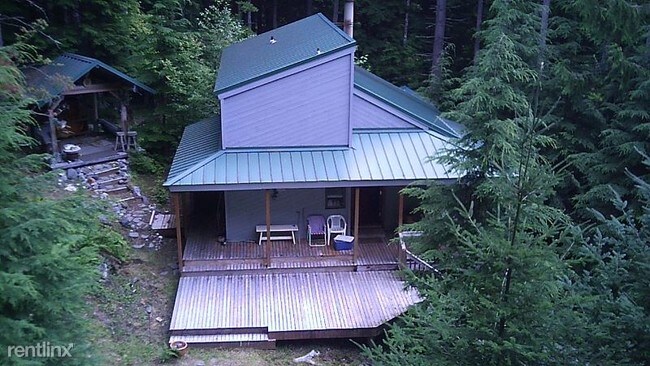Building Photo - 3 br, 1.5 bath House - Greenwater