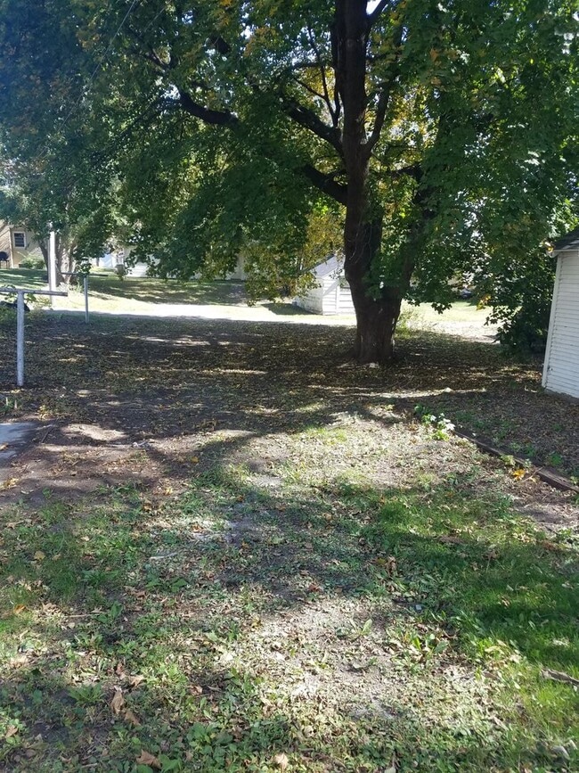 Building Photo - FOR RENT- 534 Hope *NEWLY REMODELED* PETS OK*
