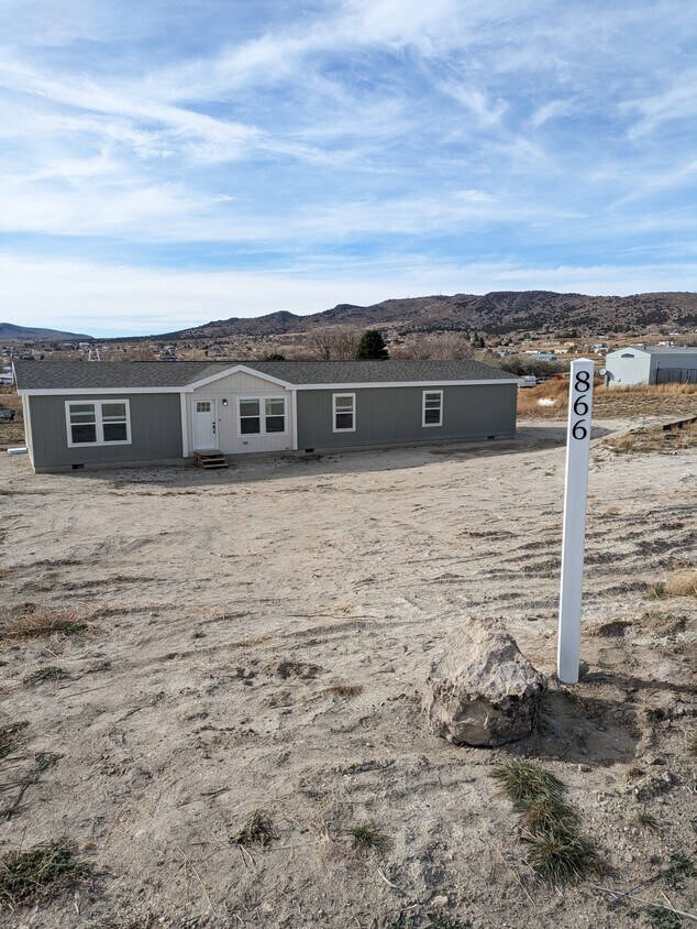 866 Spring Valley Pky, Spring Creek, NV 89815 House Rental in Spring
