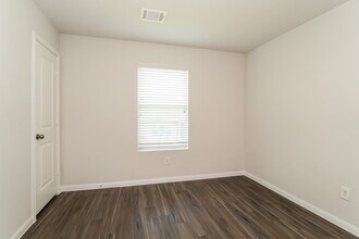 Building Photo - 5818 Long Arbor Ln
