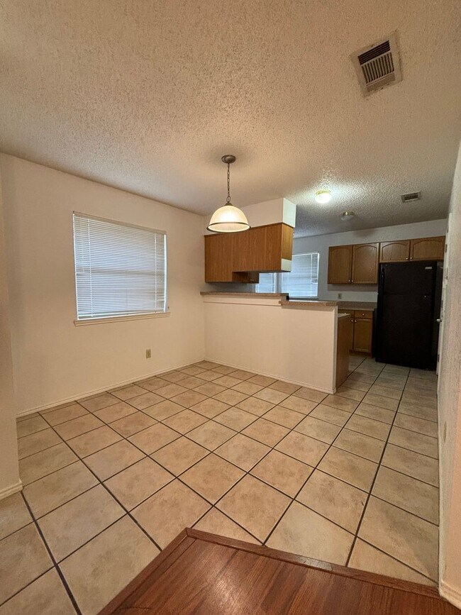 Foto del edificio - 3739 Hulen Park Cir