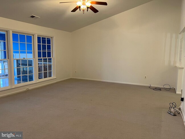 Building Photo - 10701 Kings Riding Way