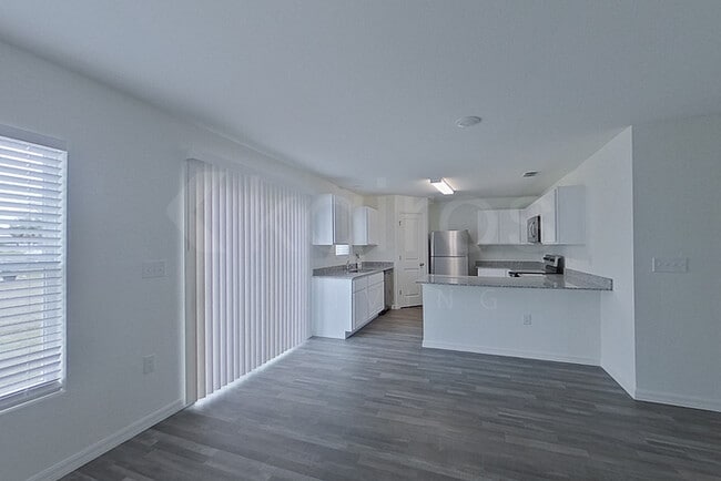 Building Photo - 21262 Quesada Ave