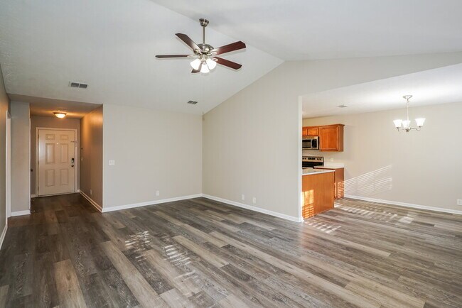 Foto del edificio - 849 Lavergne Ln