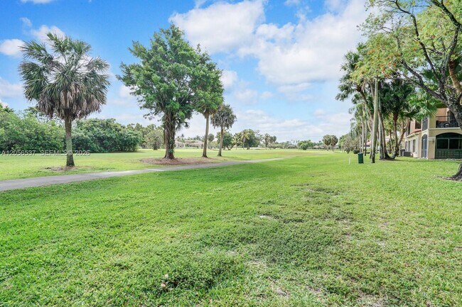 Foto del edificio - 401 SW 158th Terrace