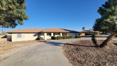 Building Photo - 13447 Shawnee Rd