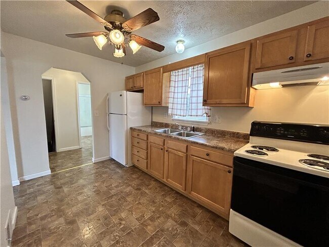 Foto del edificio - 128 S 13th St