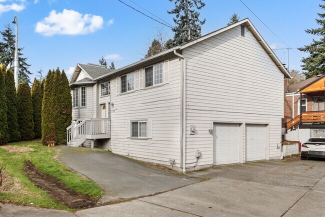 Foto del edificio - Newly remodel 4 bed 3 bath home in Shoreline