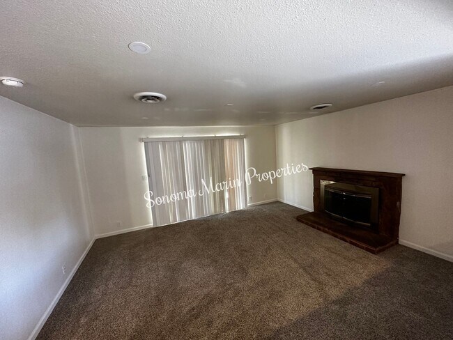 Foto del edificio - 3 Bedroom 2 Bath Single Level House in the...