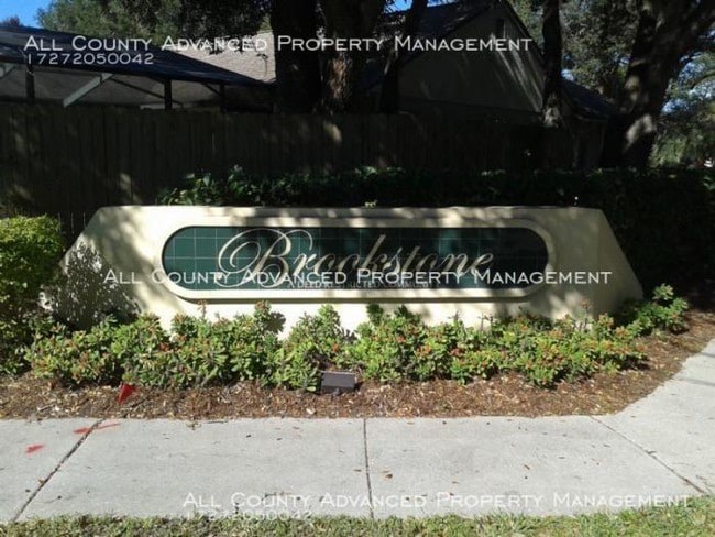 Building Photo - 3 bedroom in Clearwater FL 33760