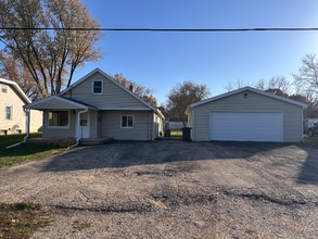 Building Photo - 203 Vicic Ave