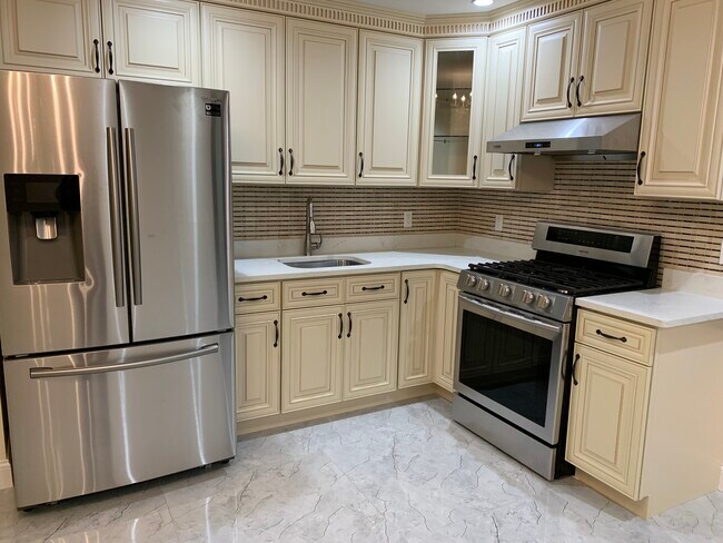 kitchen - 14716 19th Ave