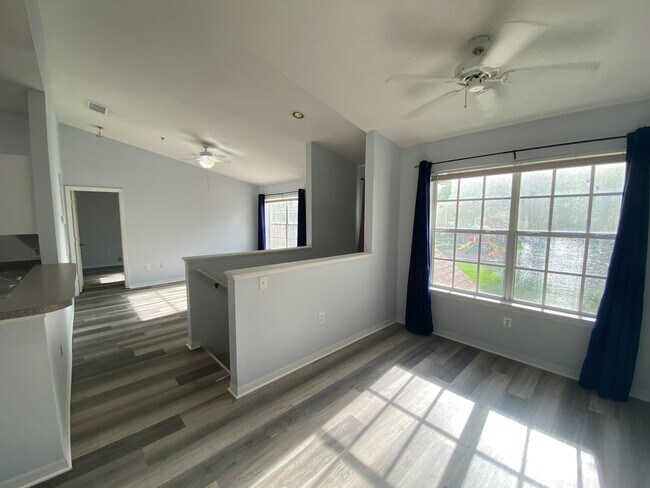 Building Photo - 856 Grand Regency Pointe