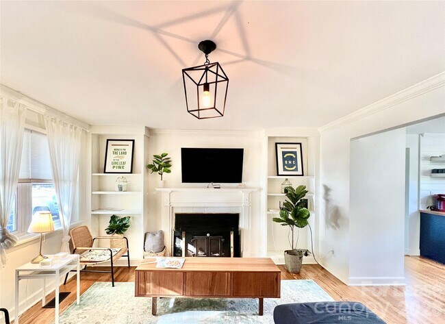 Building Photo - 2931 Belmeade Dr