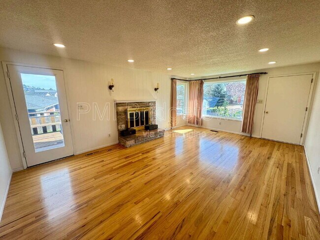 Foto del edificio - 6999 SE Norbert Dr