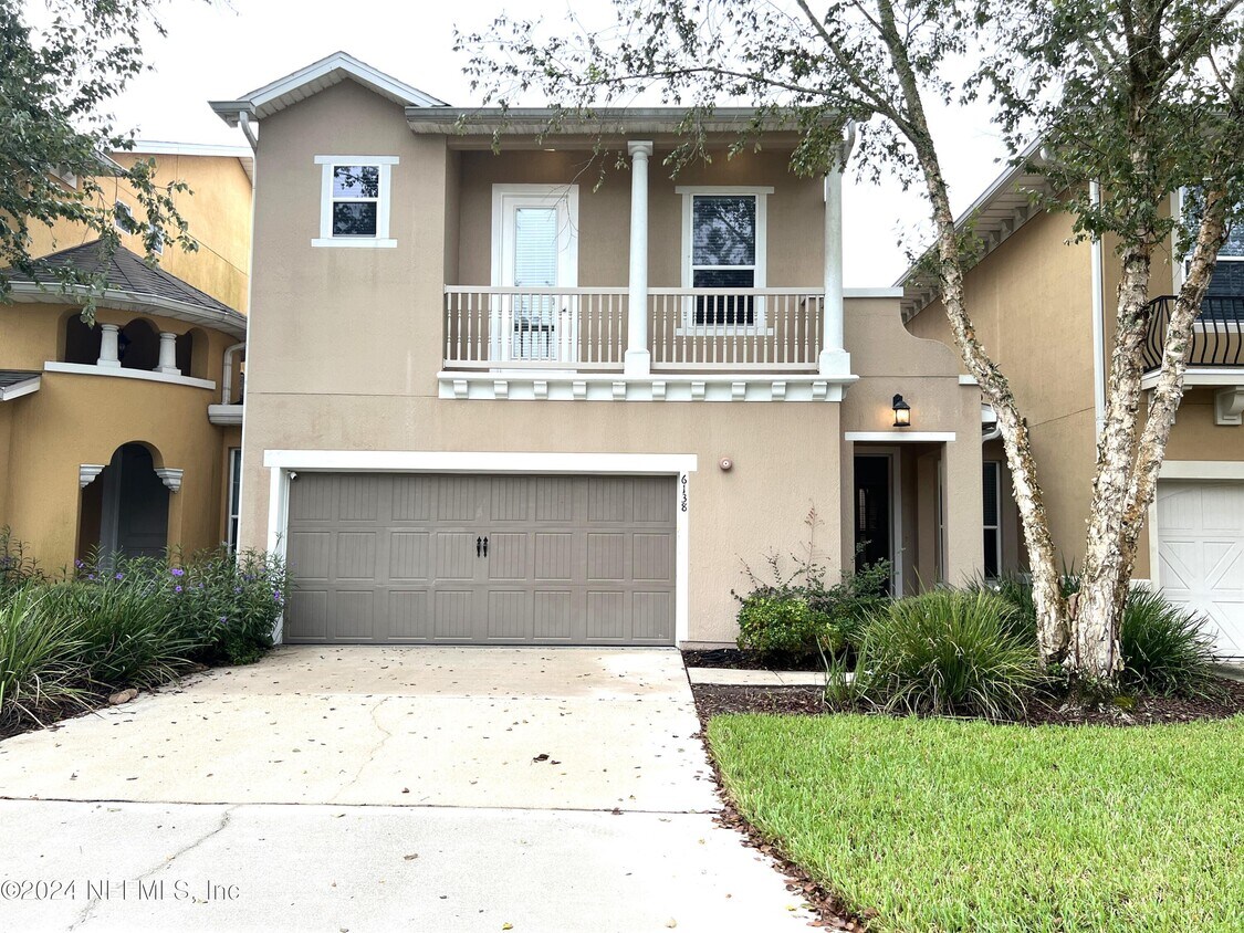 Foto principal - 6138 Clearsky Dr