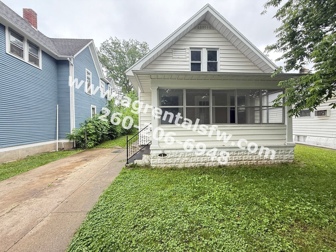 Primary Photo - 3 Bedroom House