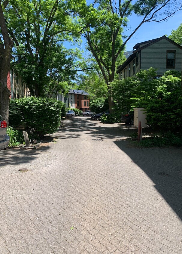 8 Lilac Ct Unit 1, Cambridge, MA 02141 8 Lilac Ct Cambridge, MA