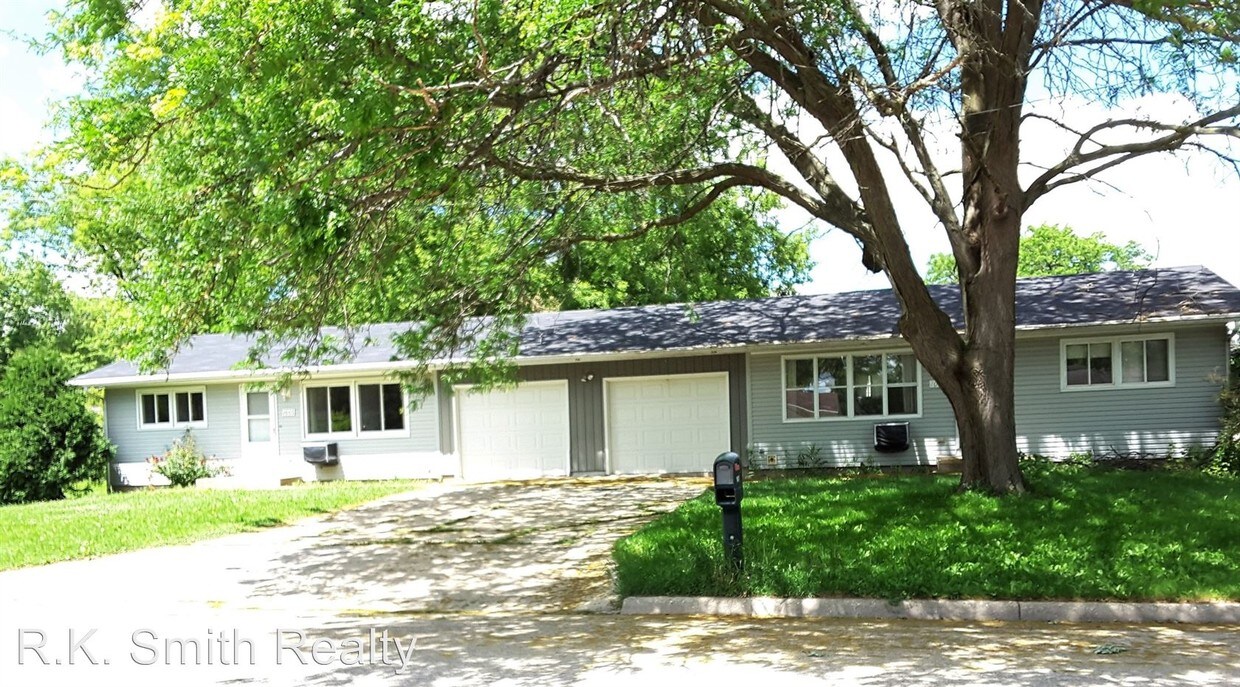 Primary Photo - 1005-1007 Tripoli Rd