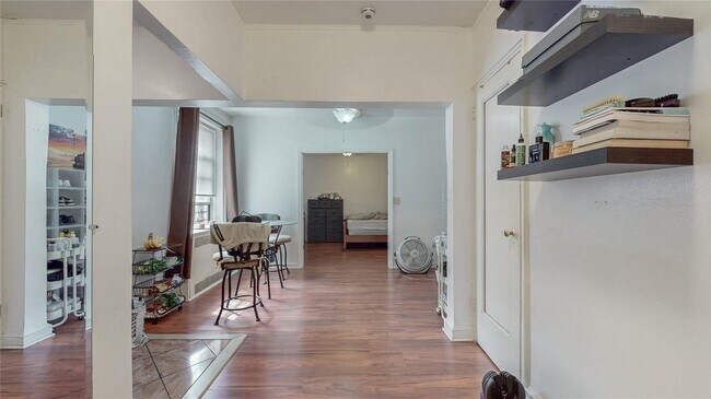 Foto del edificio - 224 Highland Blvd
