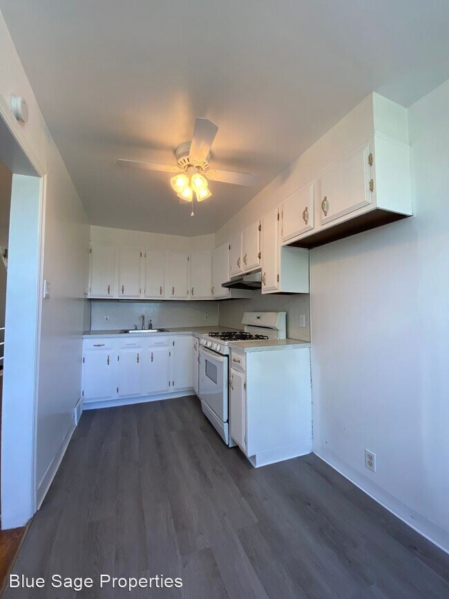 Building Photo - 3 br, 1.5 bath House - 2280 S Harwood Ave