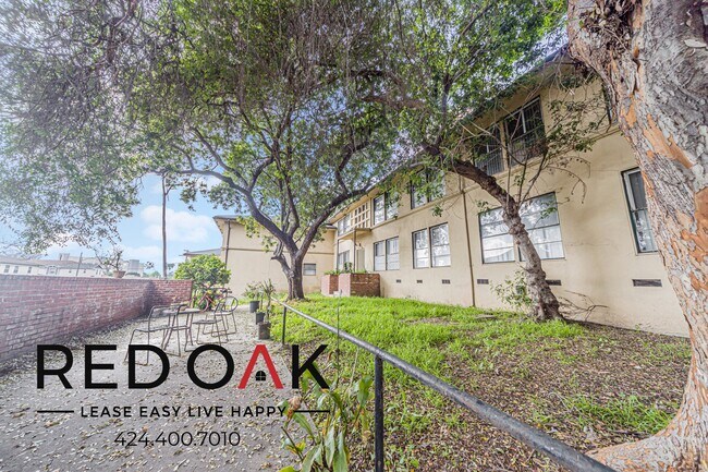 Building Photo - 3325 W 84th St