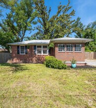 Building Photo - 111 N Marie Dr