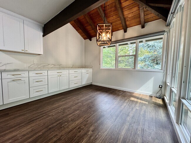Foto del edificio - 6155 SW Heights Ln