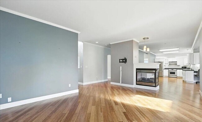 Building Photo - 15904 Noble Point Dr