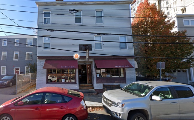 Building Photo - 89 2nd St