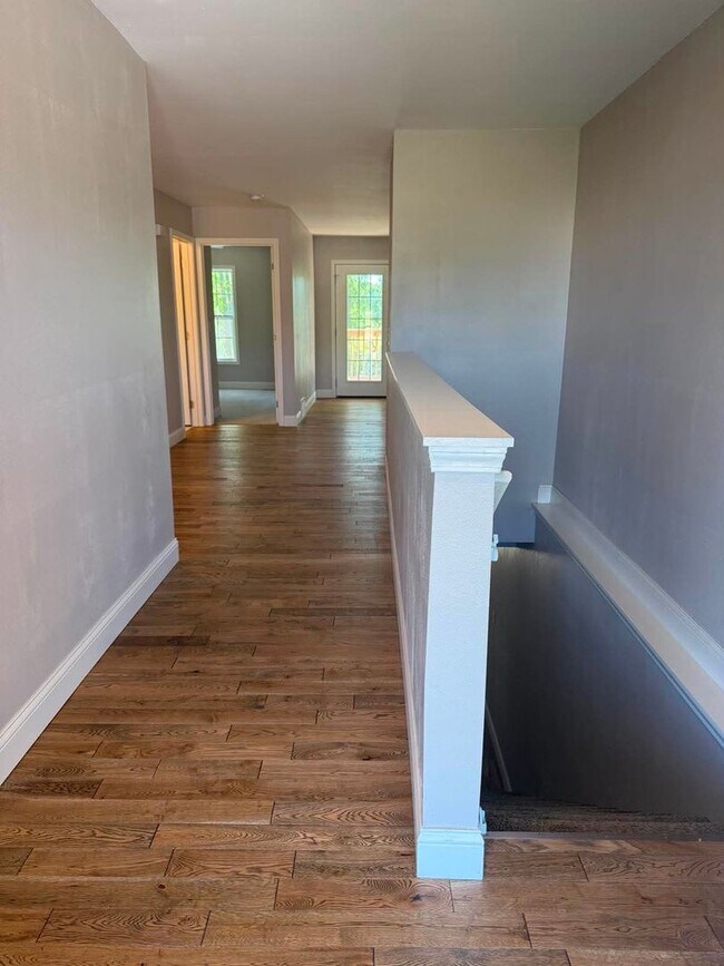 Building Photo - Beautiful Duplex in Jackson