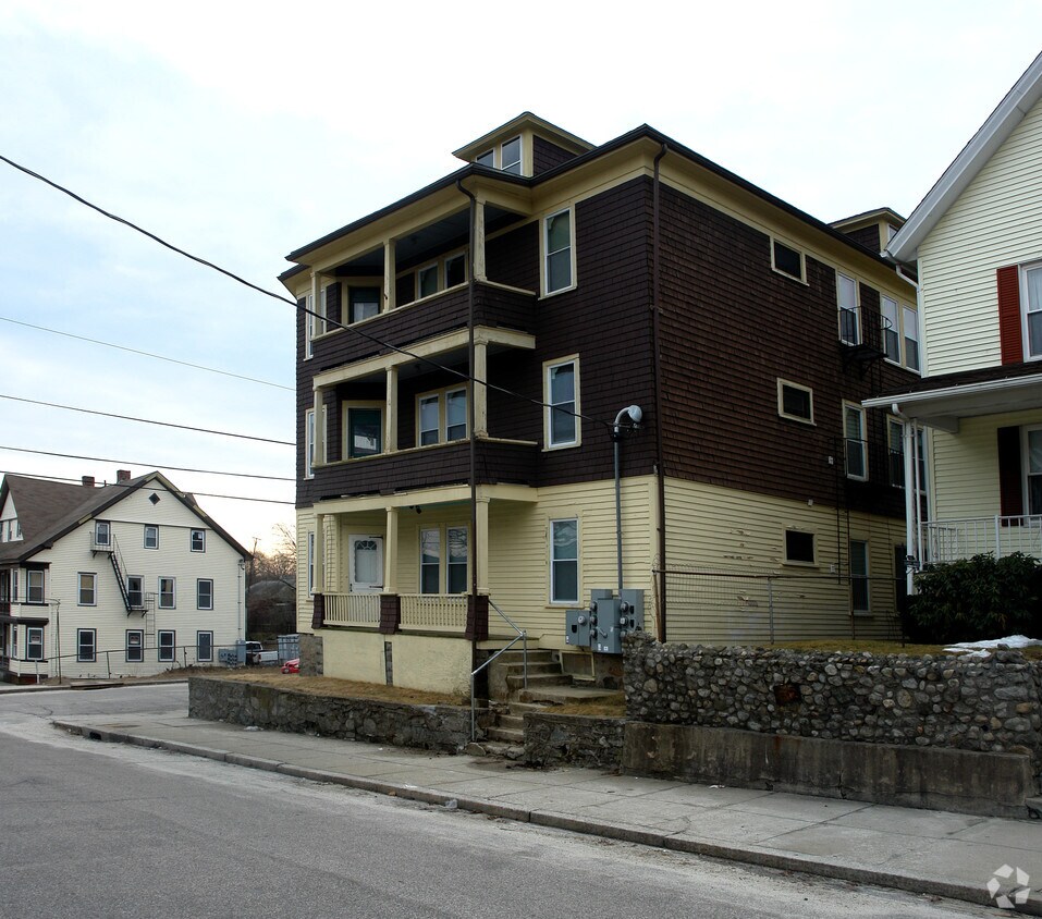 Building Photo - 57-59 Roberts St