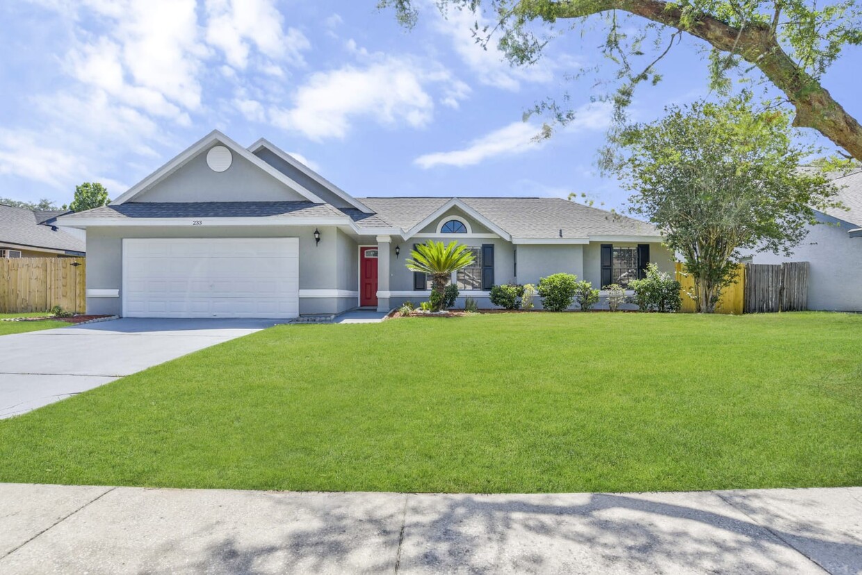 Foto principal - 233 Dempsey Way