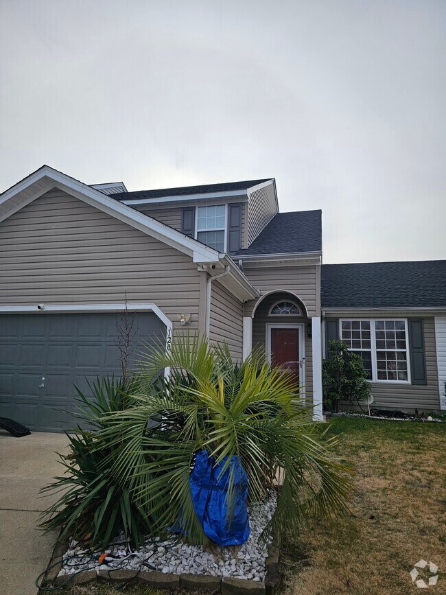 Apartments For Rent in Isle Of Wight VA with Yard 2 Rentals