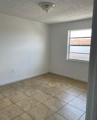 Foto del edificio - 6055 W 19th Ave