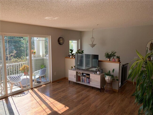 Foto del edificio - 4770 Underwood Ln N