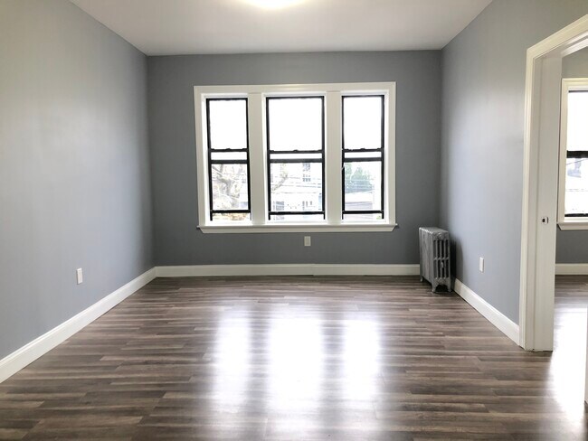 Building Photo - 93 W 34th St