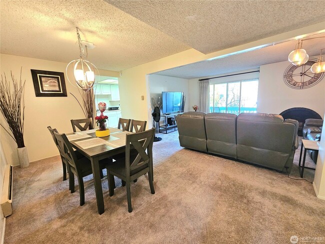 Building Photo - 7425 Ruby Dr SW