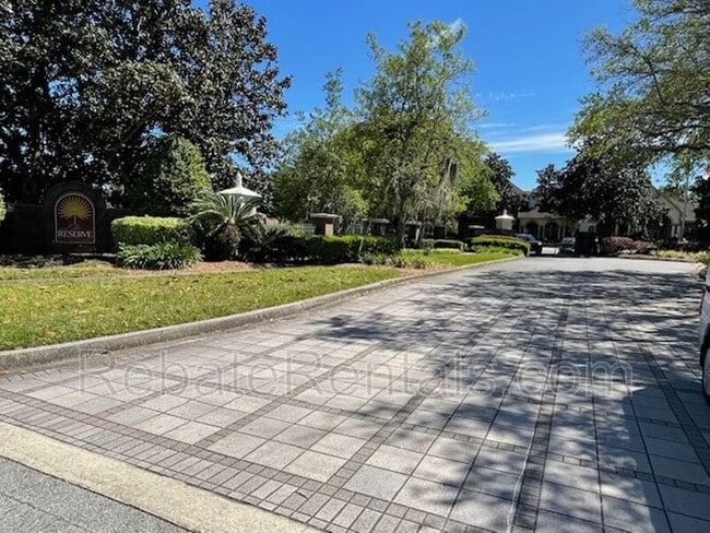 Building Photo - 7800 Point Meadows Dr