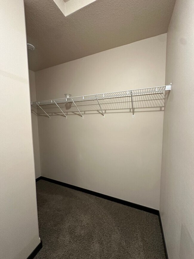 Foto del edificio - 3017 33rd Ave S