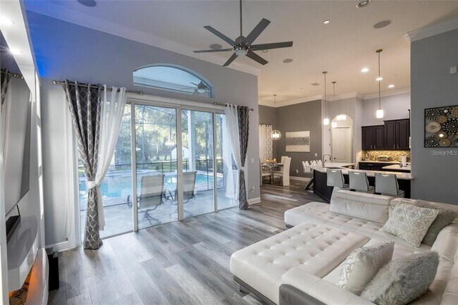 Building Photo - 1185 Winding Oaks Dr