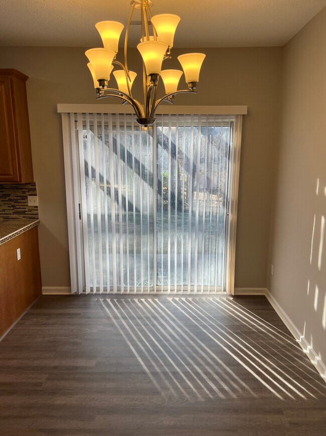 Foto del edificio - 8415 Bedford Green Ln