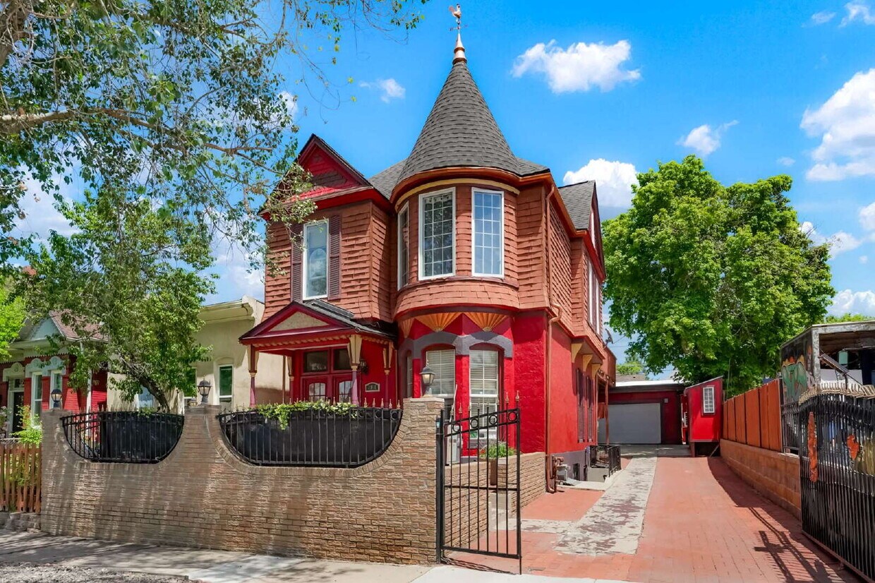 Foto principal - Denver - Charming 2 Bedroom / 1 Bath Townh...