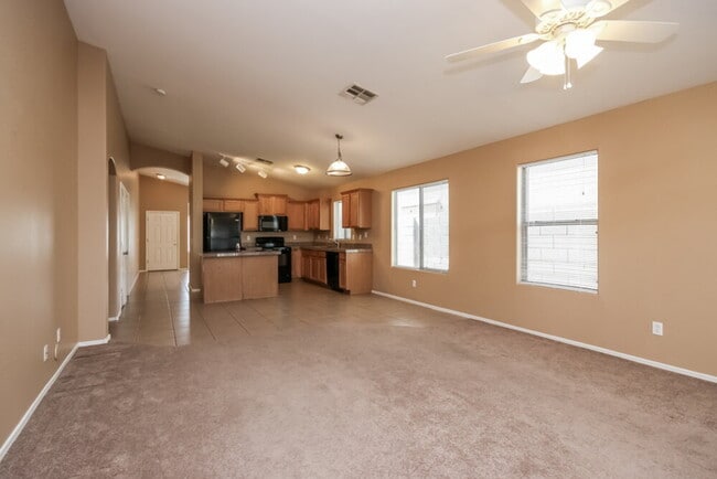 Building Photo - 7814 S 72nd Ln