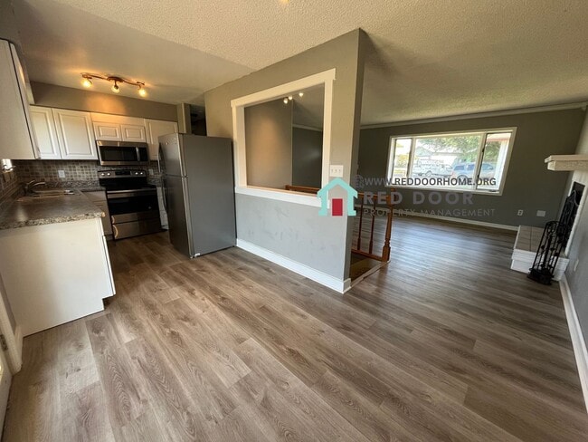 Building Photo - 5101 Silverwood Ct