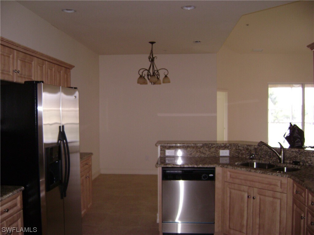 Building Photo - 724 SW 47th St