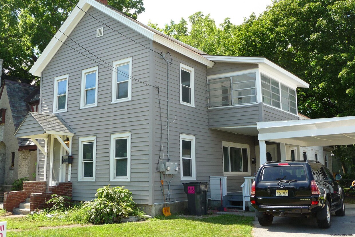 Primary Photo - 189 South St
